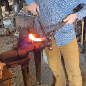 Feb 22 & 23 • BEGINNING BLACKSMITHING - Image 4